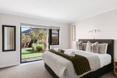 Image de Come and stay in Palm Beach, one of Papamoa's finest suburbs!