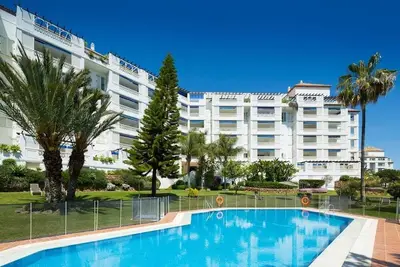 Image de Appartement Playa del Duque Gaviotas Puerto Banus