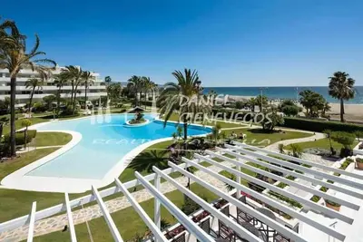 Image de Los Granados I Puerto Banus, première ligne plage.