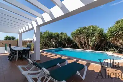 Image de Villa Alicia - Spacious Villa With Pool And Comfortable Interior & Four Bedrooms