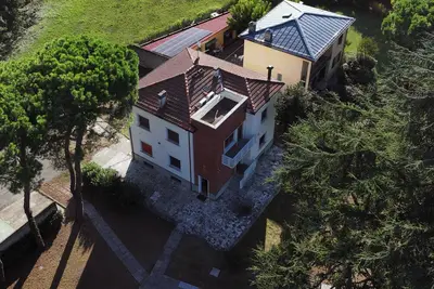 Image de Casa Rivazza Villa, Parc, Parking, Tribune privée donnant sur le circuit d'Imola