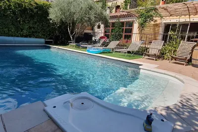 Image de Villa de charme avec piscine & jacuzzi – Provence