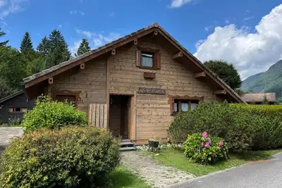 Image de Chalet « 6p Confort - L’ours Blanc » : vue montagne, jardin privé et Wi-Fi