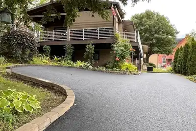 Image de Northview Down Under - 2-bedroom apartment in historic Zelienople