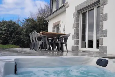Image de Villa Avel Vor avec jacuzzi à 800 mètres de 3 plages