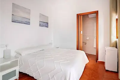 Image de 1. Double Room with Private Bathroom in Downtown