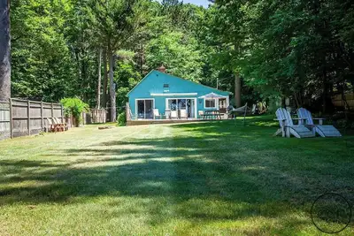Image de White Pines Cottage on Lake Michigan