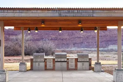 Image de Spacious 2-bedroom condo with Ac in serene Moab