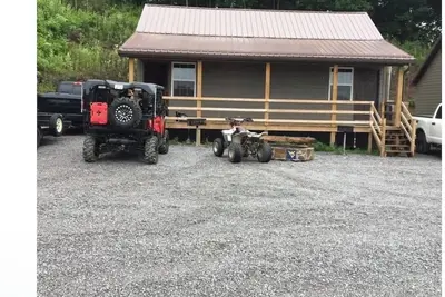 Image de Beautiful 1-bedroom cabin located at Gold & Blue cabins in Bluewell