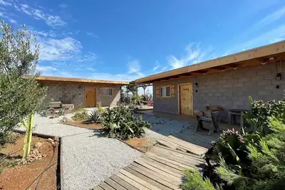 Image de Wine Country Retreat: Sleeps 8-Beautiful 4br Cabin with A/C  Valle de Guadalupe
