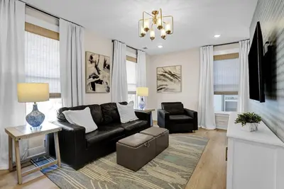 Image de Walk to Memphis Nightlife | 100 Yr Old Cozy Apt