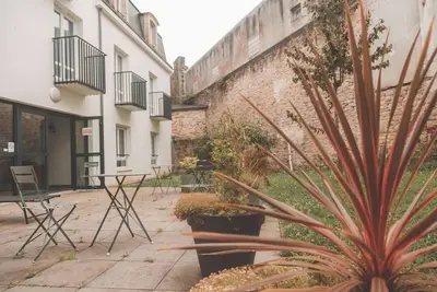 Image de T2 au cœur du centre-ville! Wifi + Tv