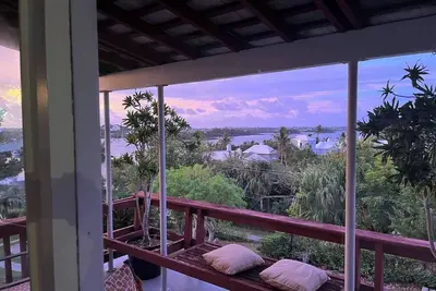 Image de Architect’s Bermuda home and pool house