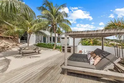 Image de The Admiral - Whole Villa and Apartments