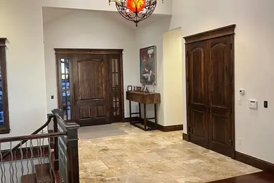 Image de Top of the World Living- a 10, 000 Sf Mountain Modern Estate on Fazio Golf Course