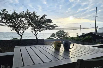Image de Oceanfront Hauula Home - North Unit B - 30+ Days