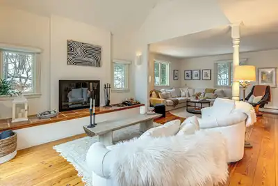 Image de Family Friendly! Lovely Strafford Gem w/ Game Room