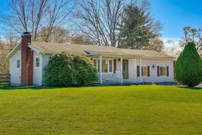 Image de Hocking Hills Home | Hot Tub | Near Lake Logan