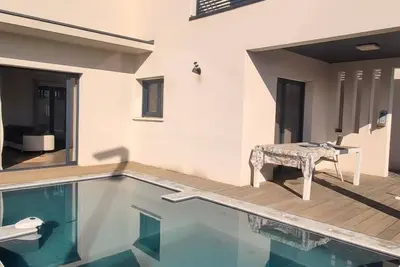 Image de Villa Azura villa familiale piscine à jets - plage