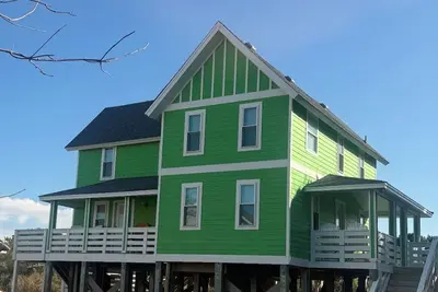 Image de Lime Action-3-bedroom cottage in serene Avon