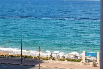 Image de Elegant 3-Bedroom Seafront Apartment in Al Asafra, Alexandria