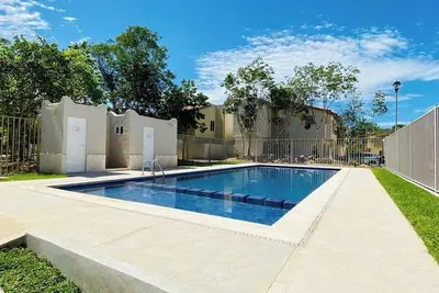 Image de Cancun - Next to the Sanctuary Maria untying of knots