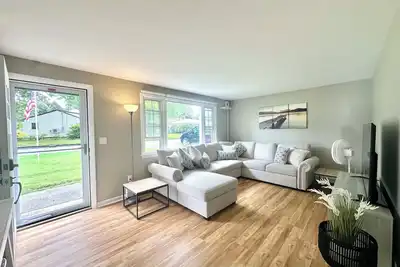 Image de Spruce Acres East Island 3-Bedroom Ranch