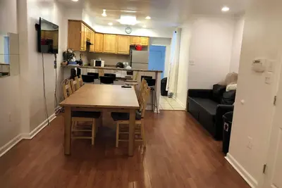 Image de B1 Walkable Temple hospital, quiet one bedroom, share 2 bathroom, kitchen