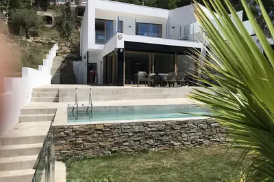 Image de Belle maison à Roses avec piscine près de la plage Av 90