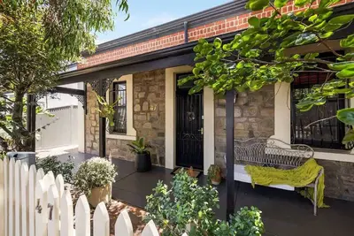 Image de Adelaide Central Artistic bluestone Retreat