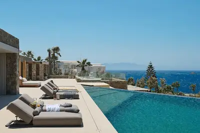 Image de Villa à Myconos avec 9 chambres à coucher, 18 couchages
