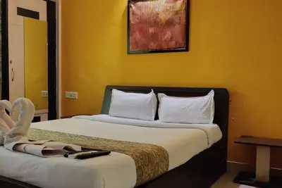 Image de Rooms with air-conditioning, private bathrooms, showers, TVs, wardrobes. Free WiFi