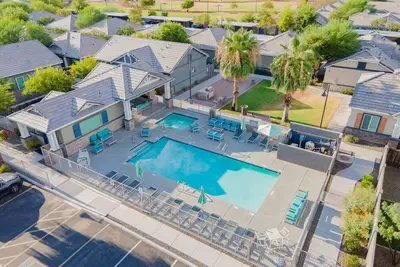 Image de 1 Bed Villa Apt Near Lake•Dog Park•WiFi • Laundry • Centrally Located/State Farm