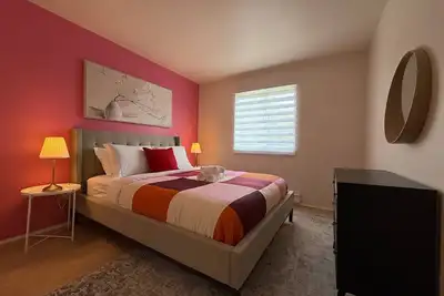 Image de Comfy 2br Pierrefonds Apt with included parking