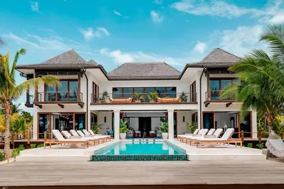 Image de Koha Kai: Bali-Inspired Beach Villa w/Infinity Pool, Ocean Balcony + Bespoke Interiors