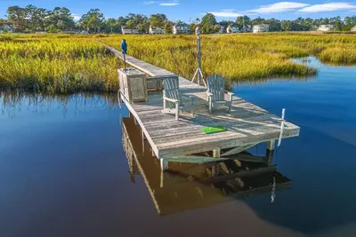 Image de Dolphin Point: Beautiful bungalow w/private dock