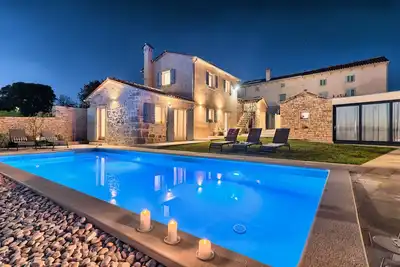 Image de Charming Villa Spirit of Istria near Rovinj for 6 persons with 32 m2 private pool & jacuzzi