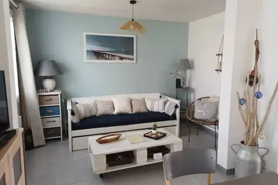 Image de Maison individuelle clôturée avec jardin, proche mer.