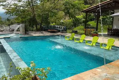 Image de Finca in Sopetran with Infinity Pool and Jacuzzi