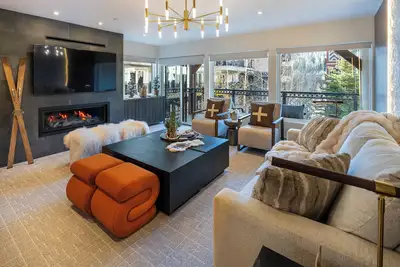 Image de Modern Lionshead Retreat | Steps to Eagle Bahn Gondola | Slope Views | By Cuvée