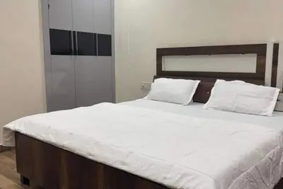 Image de Twin Nest 2bhk | Ac |Gated | Near Chandigarh Univ.