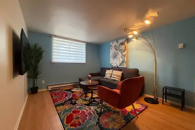 Comfortable 3br Apt with included a parking spot