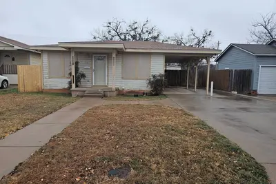 Image de Cozy 2-Bedroom w/Central Heat & Air;Washer/Dryer;Covered Parking;Fenced Yard! !