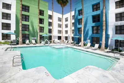 Image de Two Rooms for Family Stays or Relaxing Trips to Chandler’s Top Sights