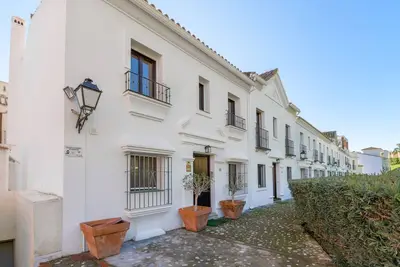 Image de Appartement-Famille-Sdb privée avec baignoire et douche-Vue sur Jardin