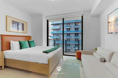 Image de Chic City Studio | Spa Amenities & Workspace