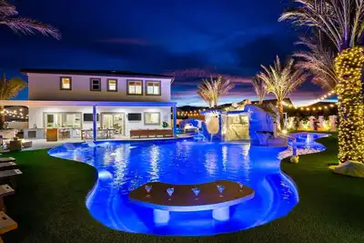 Image de Isle of Palms: Sleeps 27, Lazy River & Waterslide