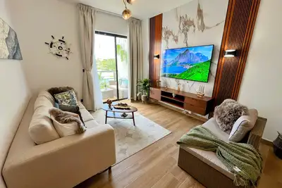 Image de Stylish Downtown Apartment 2br | Prime Location | Walking distance to Nightlife