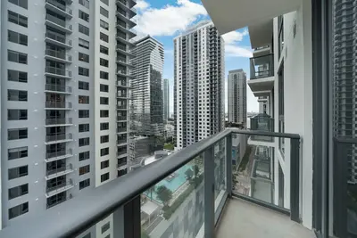 Image de Sky Sanctuary with Rooftop Pool & Hot tub