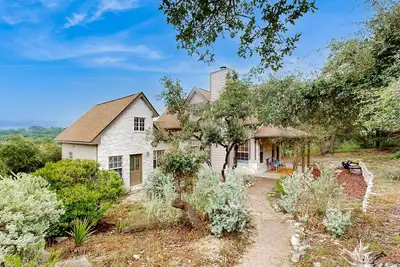 Image de Cozy home, 2bedroom and a loft near Natural Bridge Caverns & Hilltop Views